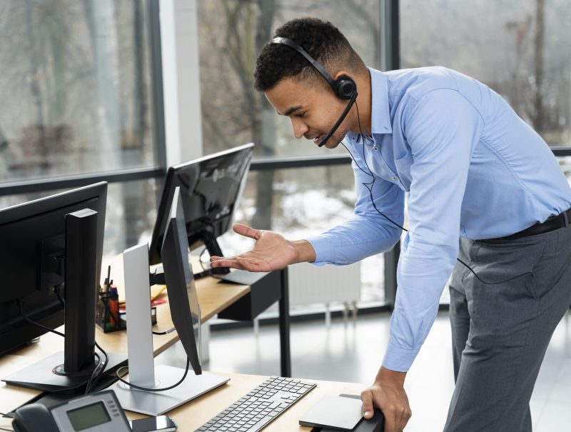 close-up-person-working-call-center